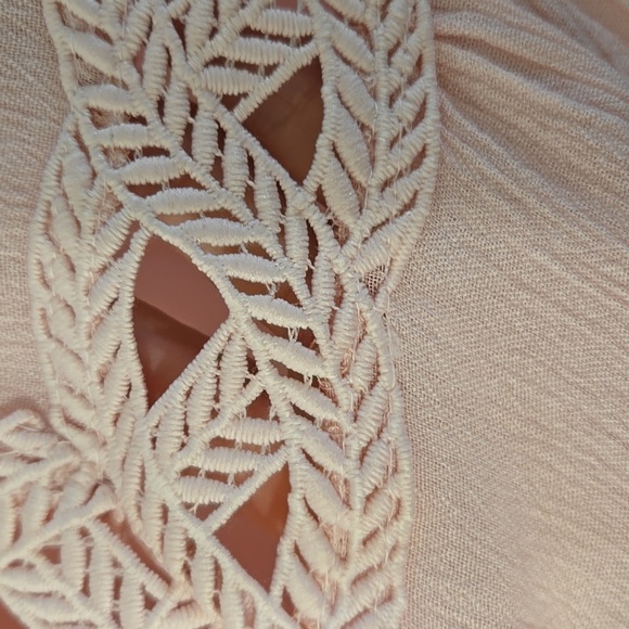 Pink bohemian top with flare/ ruffle sleeves size small - Picture 7 of 7